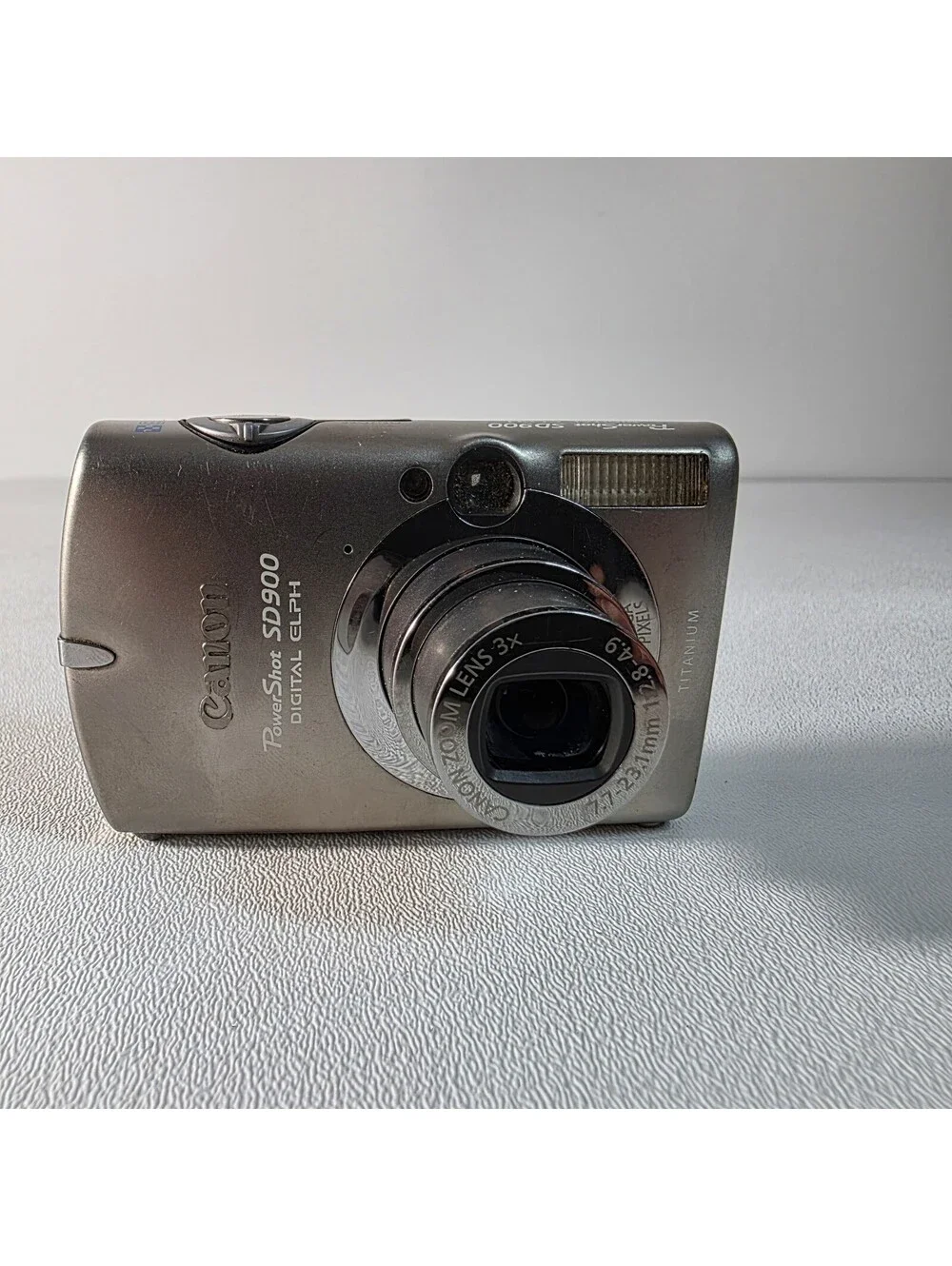 Canon PowerShot ELPH SD900 10.0MP Titanium Digital Camera Gray Tested Working